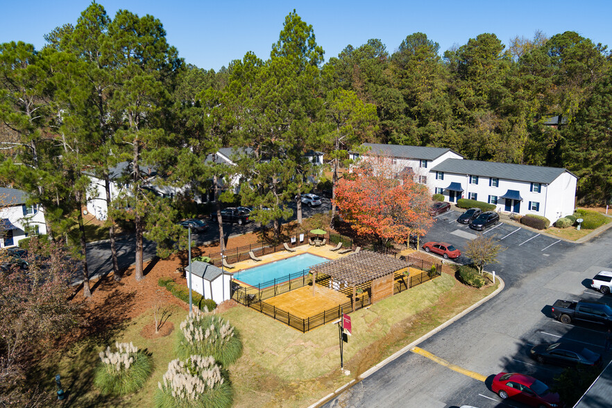 Building Photo - Upland Townhomes