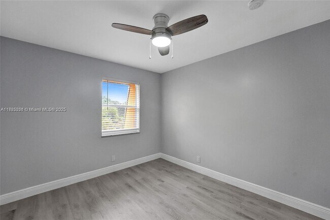 Building Photo - 5963 NW 25th Ct