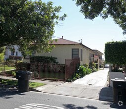 Building Photo - Delaware St. Apartments