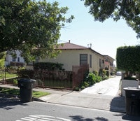 Building Photo - 2028 Delaware Ave