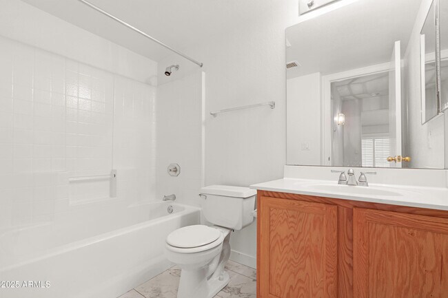 Building Photo - 8121 W Rue De Lamour