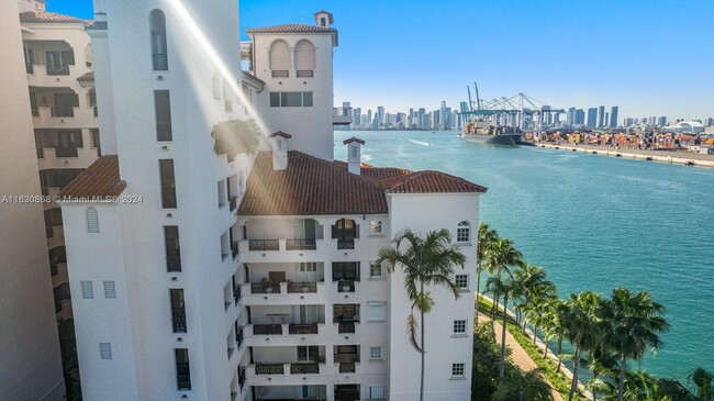 Building Photo - 5365 Fisher Island Dr