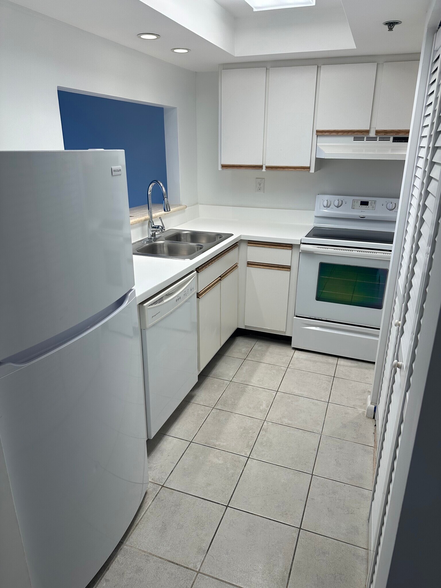 Building Photo - 540 Brickell Key Dr