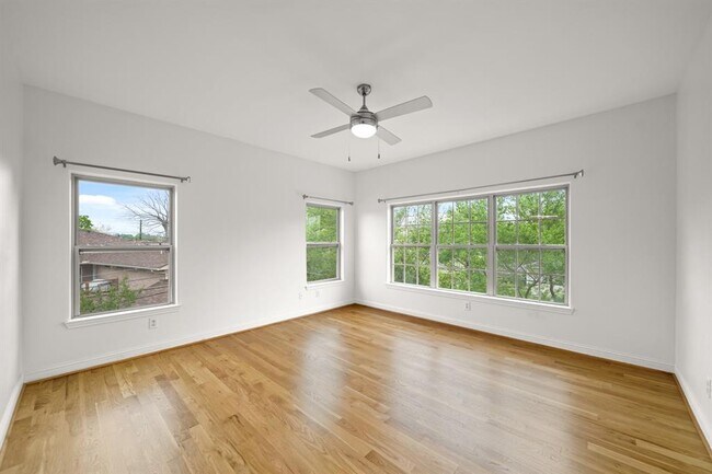 Building Photo - 9714 Braesmont Dr