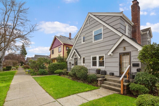 Building Photo - 711 N 68th St