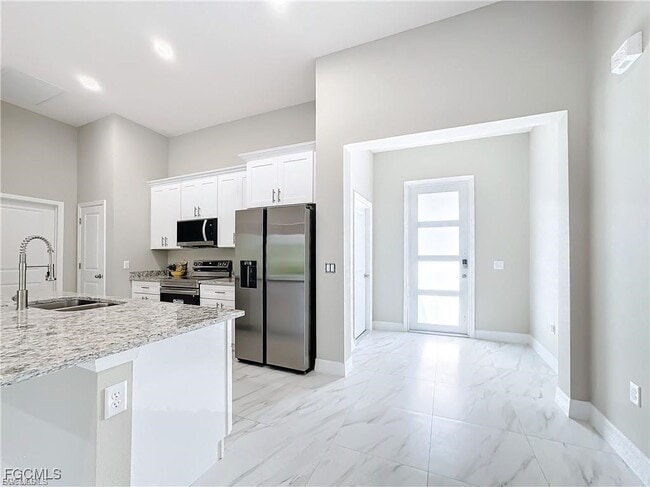 Building Photo - 313 Hermosa Ave