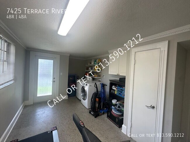 Building Photo - 7425 Terrace River Dr