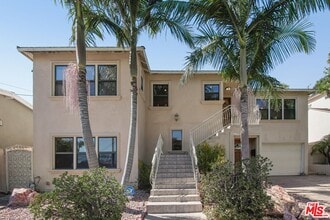 Building Photo - 5667 Heatherdale Dr