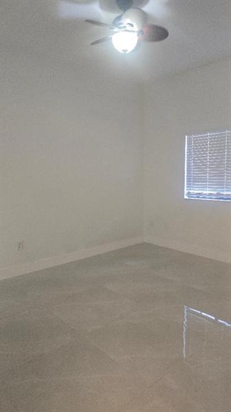Building Photo - 2801 Riverside Dr