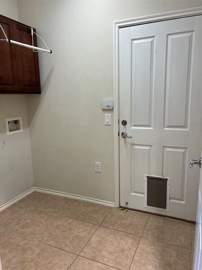 Building Photo - 13600 Breton Ridge St
