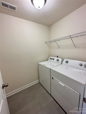 Building Photo - 5840 Clan MacLaine Dr