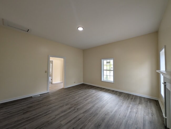 Building Photo - 84 Womack Ave