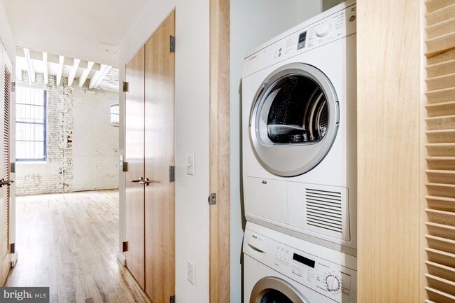 Building Photo - 437 New York Ave NW