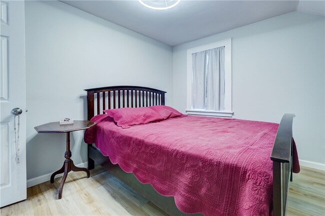 Building Photo - 523 Elmgrove Rd