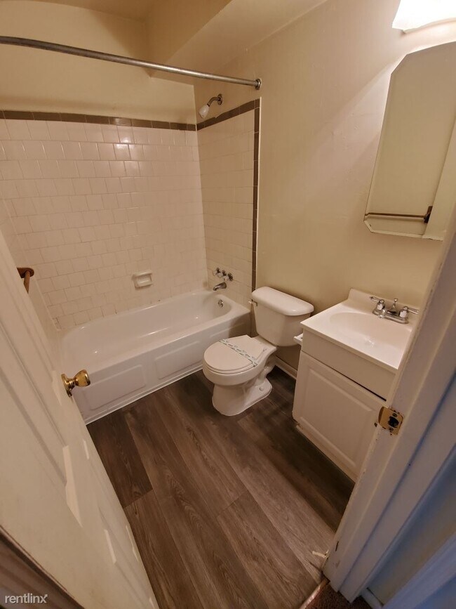 Building Photo - 2 br, 1 bath  - 1822 Williamsburg Rd