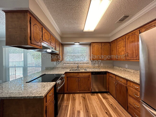 Building Photo - 1516 Oakridge Ct W
