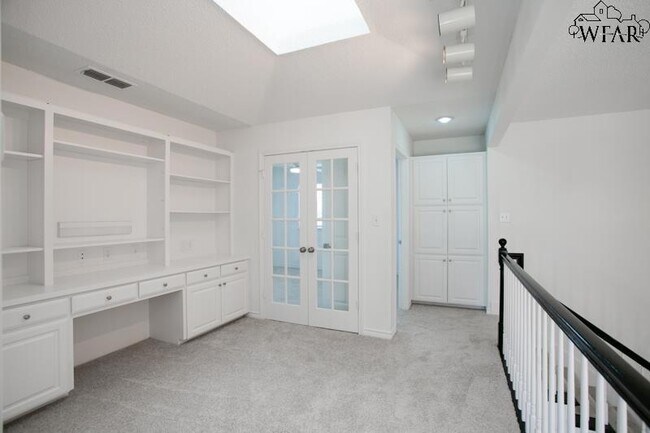 Building Photo - 8 Canyon Bluff Ct