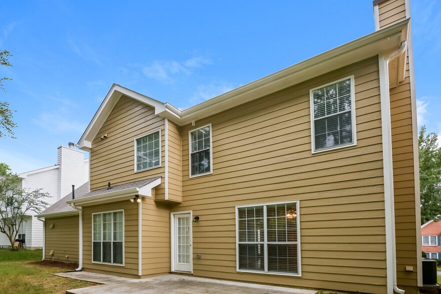 Building Photo - 1370 Ox Bridge Way NW