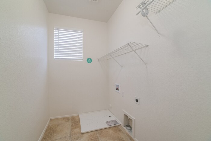 Building Photo - 4210 S Mariposa Dr