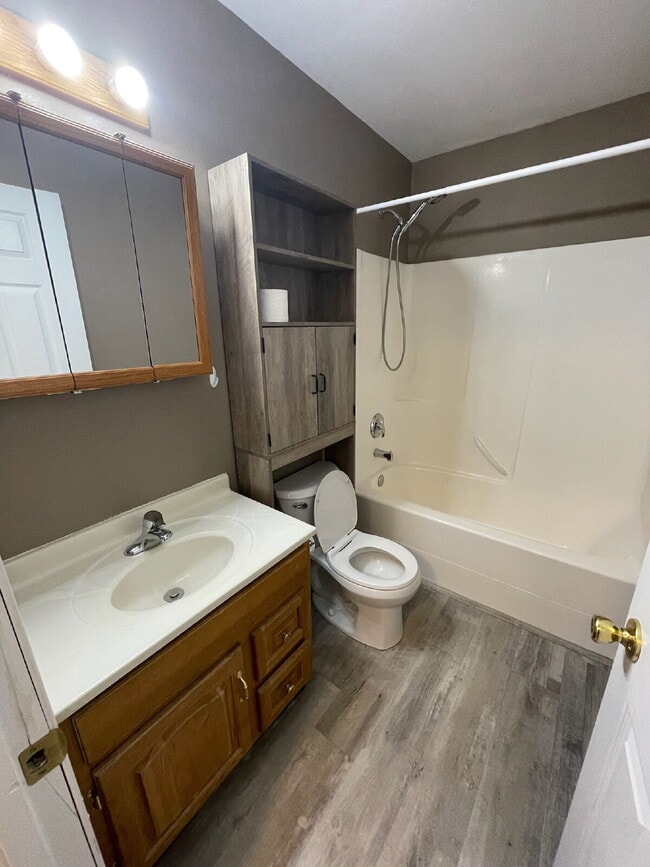 Building Photo - $1595