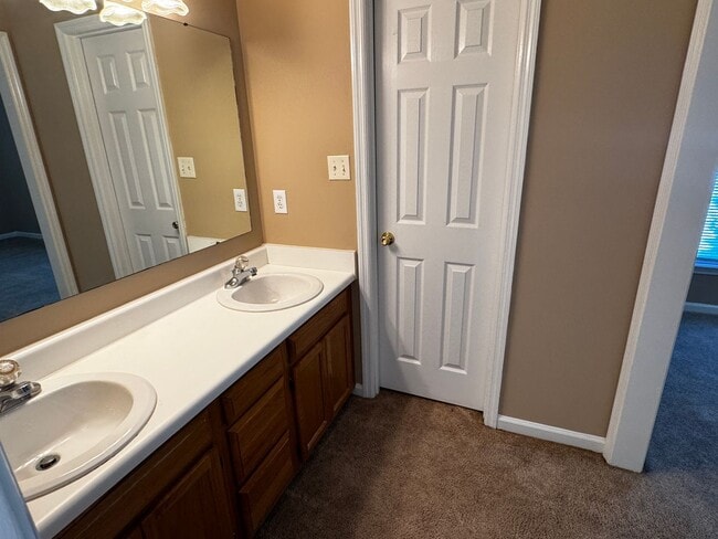 Building Photo - Cozy 3 Bedroom 2 Bath Home in Raeford.