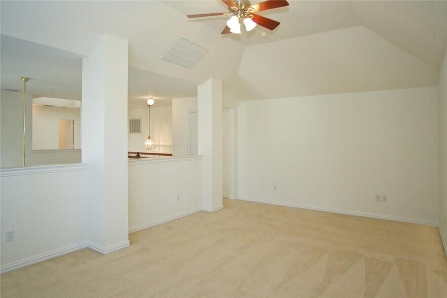 Building Photo - 4551 Hawkhurst Dr