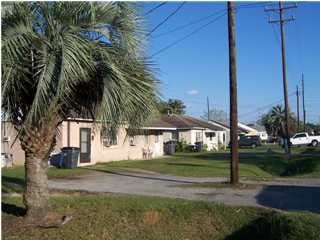 Primary Photo - 3100-3108 Azalea Dr