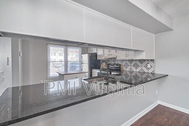 Building Photo - 4081 Concordia Way