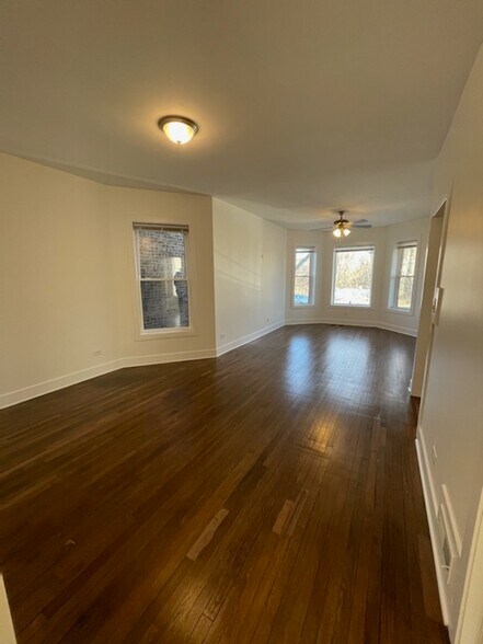 Spacious Living and Dining Area - 6338 S Maryland Ave
