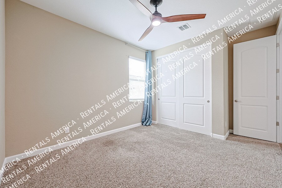 Building Photo - 13607 W Briles Rd