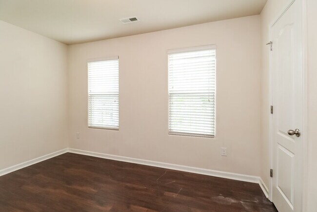 Building Photo - 2124 Boulder Ct