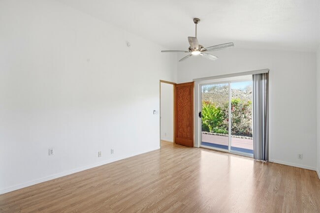 Building Photo - 753 Launa Dr