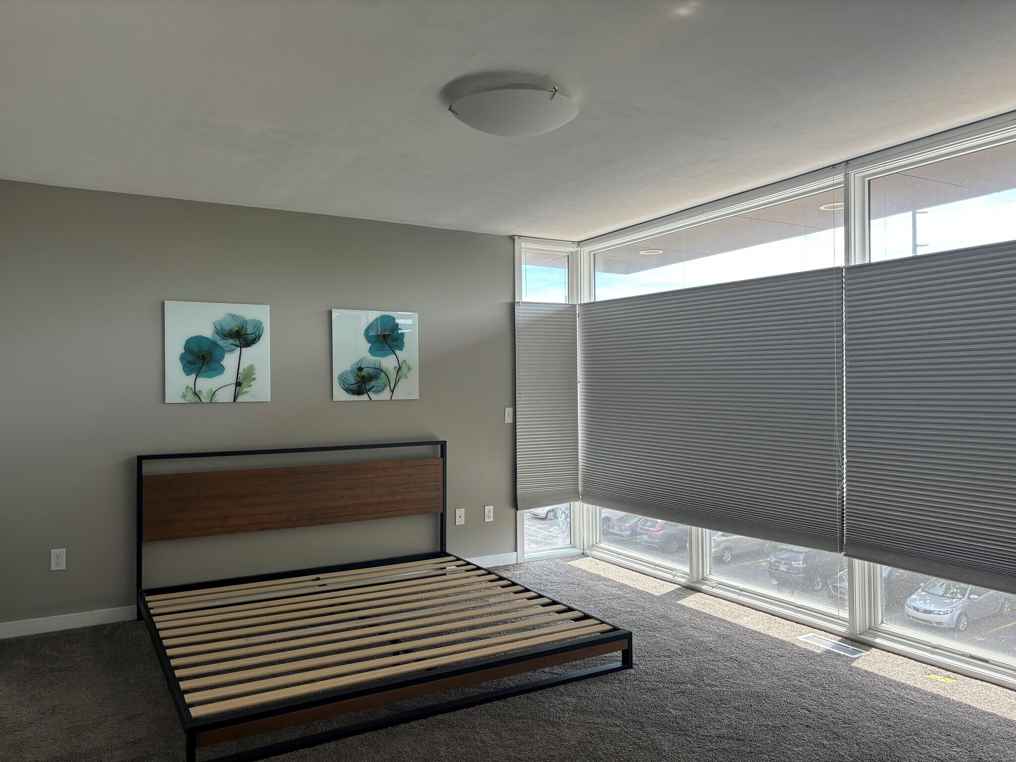 Building Photo - 1901 E 119th St
