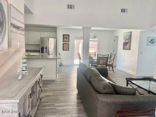 Building Photo - 5604 Beach Dr