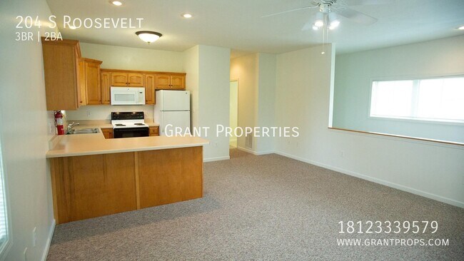 Building Photo - 204 S Roosevelt St