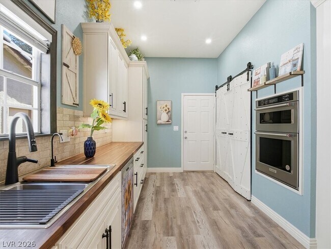 Building Photo - 4904 Winterset Dr