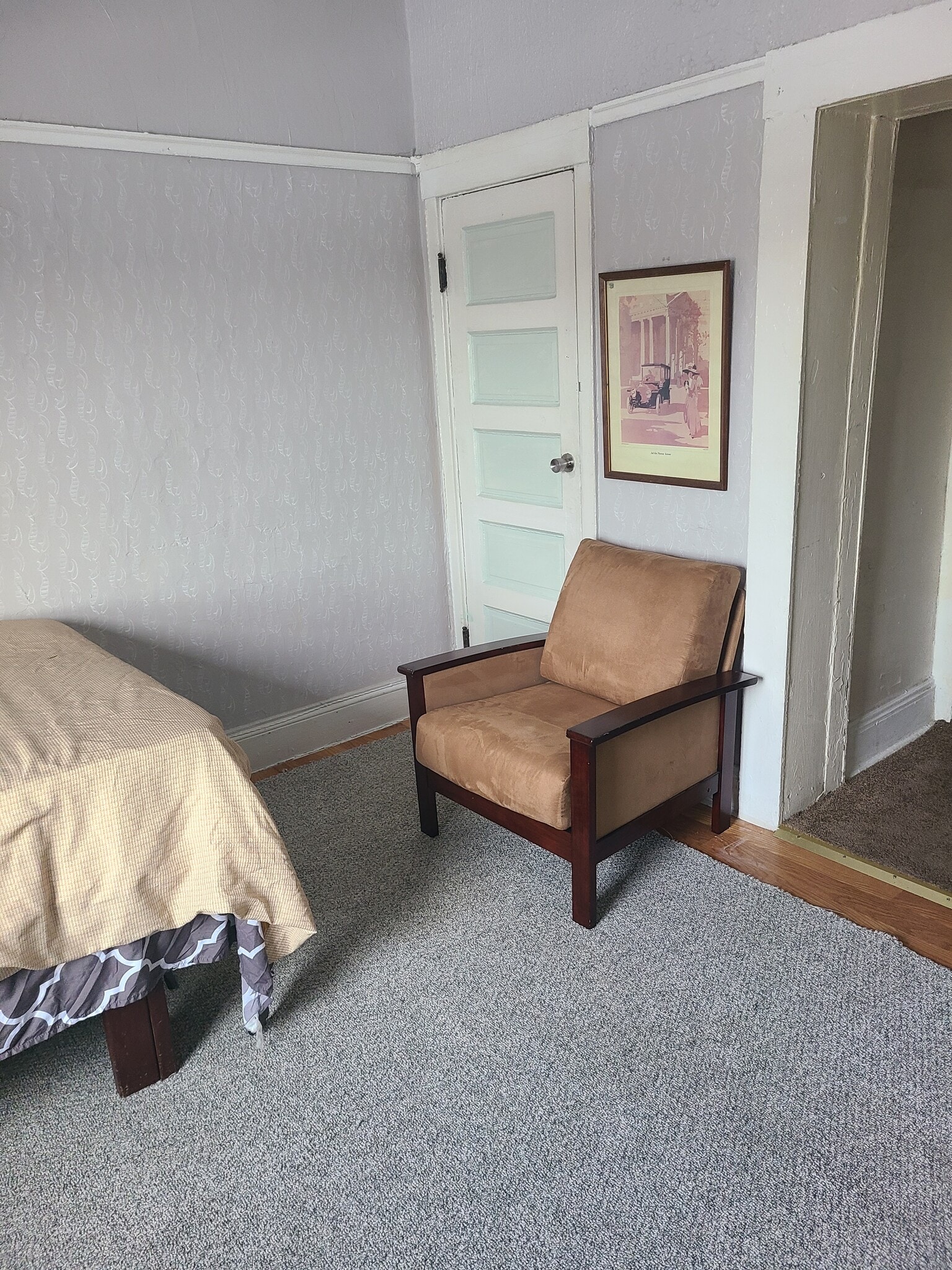 Building Photo - 2344 Prospect Ave E