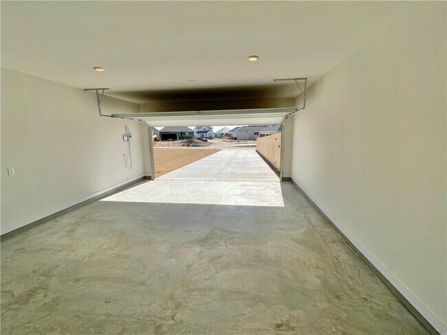 Building Photo - 210 Whisper Rill Dr