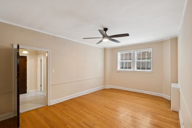 Building Photo - 200 S Maple Ave