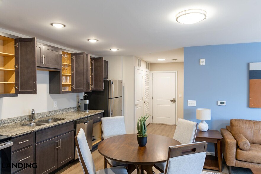 Building Photo - 602 Laconia Cir