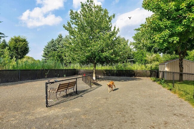 Building Photo - 101 Shearwater Ct E