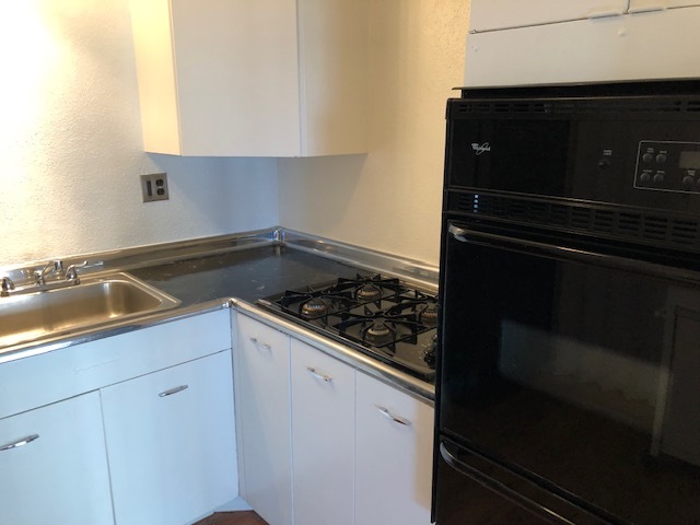 Wall oven/gas cooktop - 510 Gay Street, Unit 509