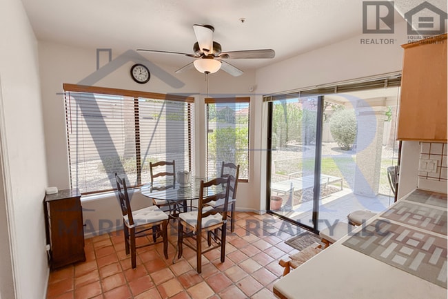 Building Photo - 3Bed/2Bath Furnished Home w/Stunning Backy...