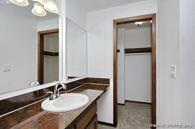 Building Photo - One level Immaculate Condition Ranch -Huge...