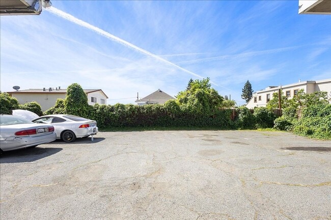 Building Photo - 1843-1847 E 25th St