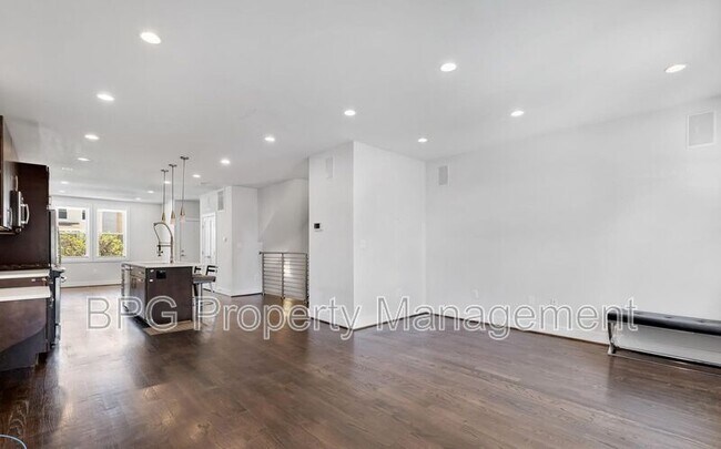 Building Photo - 4122 5th St NW