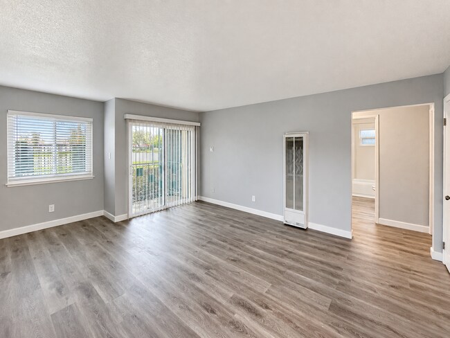Floorplan - Lone Pine Apartments