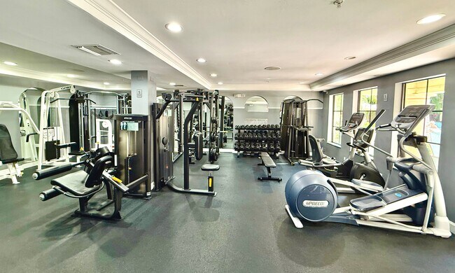 Building Photo - 651 Okeechobee Blvd