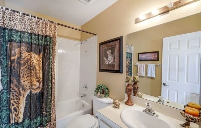 Building Photo - 9270 Lake Park Dr