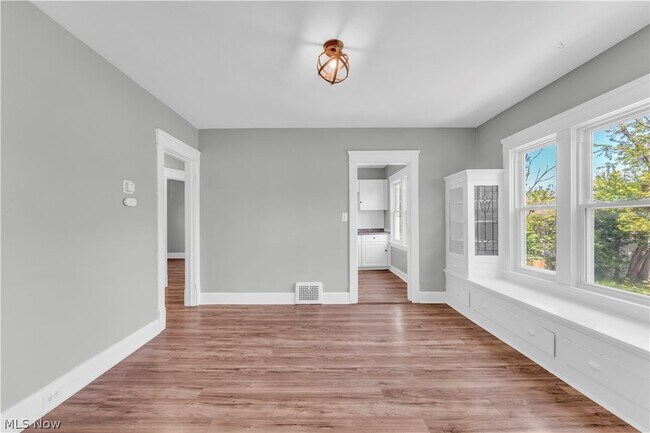 Building Photo - 3309 Desota Ave